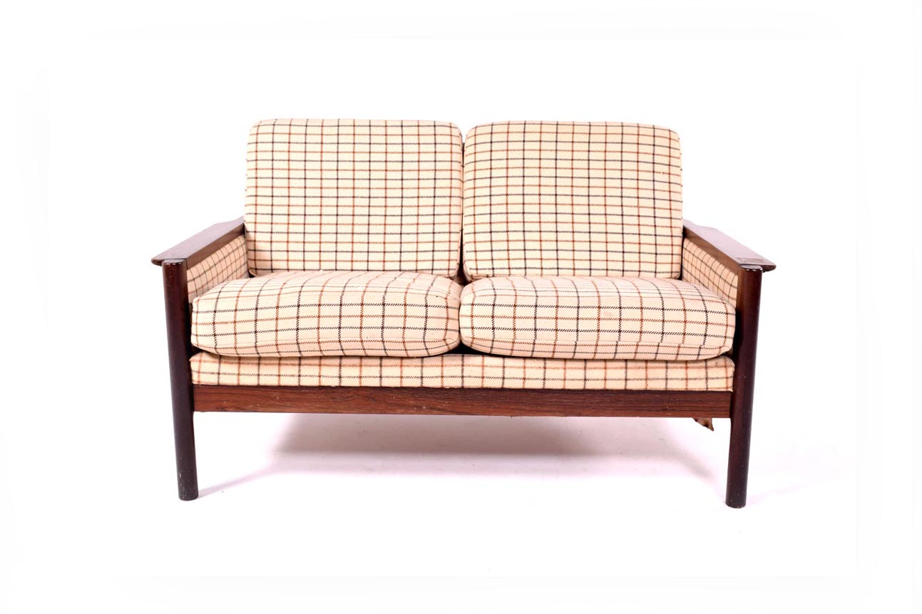 07059_SofaEstiloIllum1 Sofá em Pau-Santo ao Estilo de Illum Wikkelsø (07059/14) - Image 1