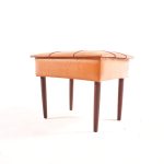 Banco Costureira em Teca (06250/10)