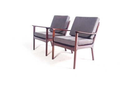 Par de Cadeirões Ole Wanscher (07819/24)